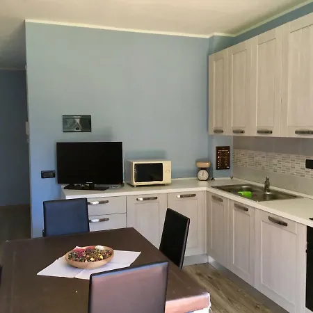 Delbarbahomes, Brusson. Centrale, Moderno. Sauna Brusson