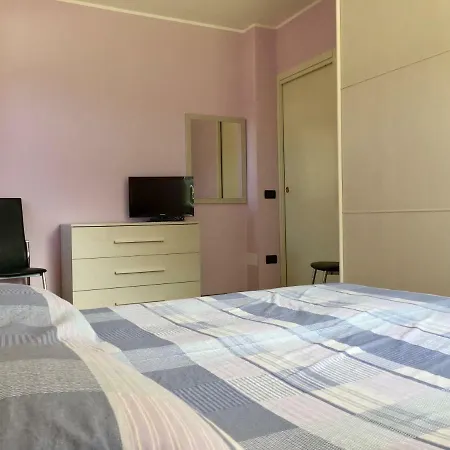Delbarbahomes, Brusson. Centrale, Moderno. Sauna Apartament Brusson